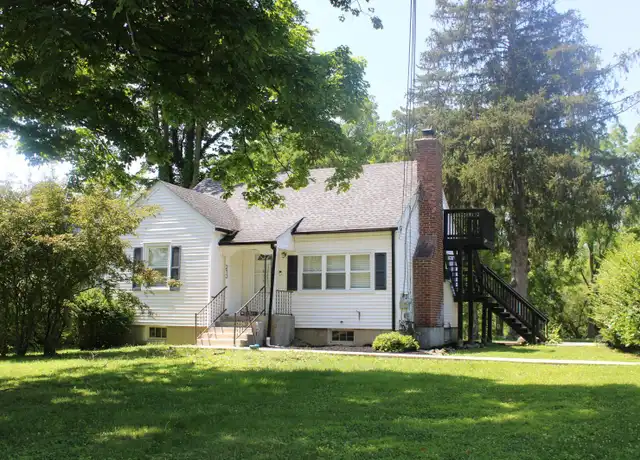 Property at 213 Old Bates Gates Rd, New Hampton, NY, 10958, 2 beds, 1 bath, [object Object]