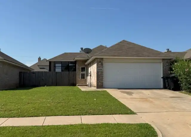 Property at 1208 SW 24th St, Moore, OK, 73170, 3 beds, 2 baths, [object Object]