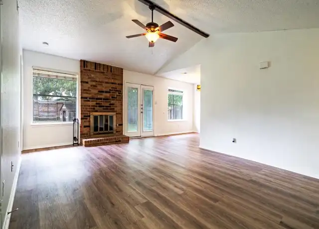 Property at 702 Twin Oak Trl, Cedar Park, TX, 78613, 3 beds, 2 baths, [object Object]