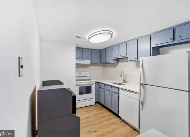 Property at 344 Summit House, West Chester, PA, 19382, 2 beds, 1 bath, [object Object]