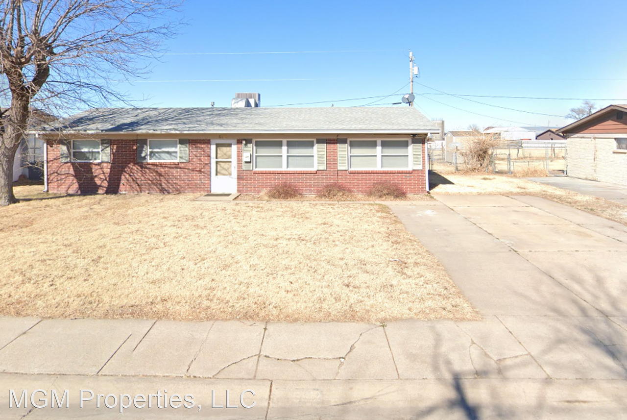 5812 Hemlock Dr, Great Bend, KS 67530 Redfin