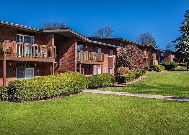 Property at Brookwood Apartments - 5301 S Turtle Creek Dr, Indianapolis, IN, 46227, 1-3 bed, 1-2 bath, [object Object]