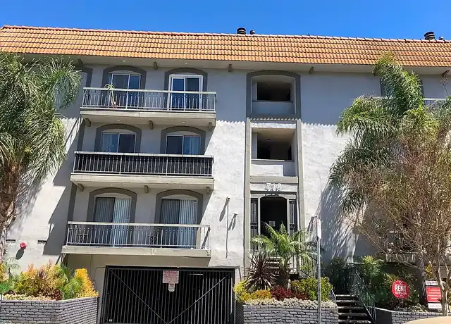 Property at 718 Kings Road Apartments - 718 N Kings Rd, West Hollywood, CA, 90069, 1 bed, 1.5 baths, [object Object]