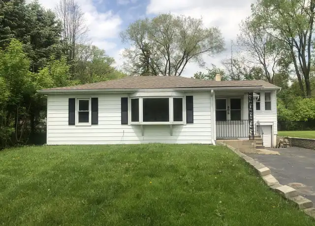 Property at 806 Menominee Dr, Lake in the Hills, IL, 60156, 3 beds, 2 baths, [object Object]