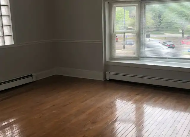 Property at 811 Washtenaw Rd, Ypsilanti, MI, 48197, 2 beds, 1 bath, [object Object]