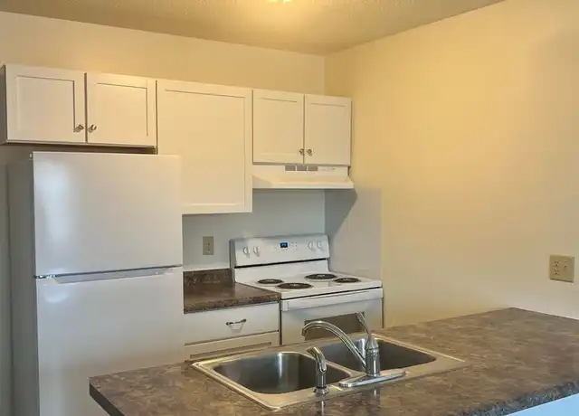Property at 400 Monitor St Unit 44, La Crosse, WI, 54603, 1 bed, 1 bath, [object Object]