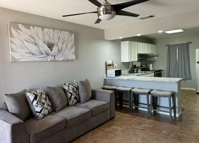 Property at 2255 N Veterans Blvd, Eagle Pass, TX, 78852, 2 beds, 1 bath, [object Object]