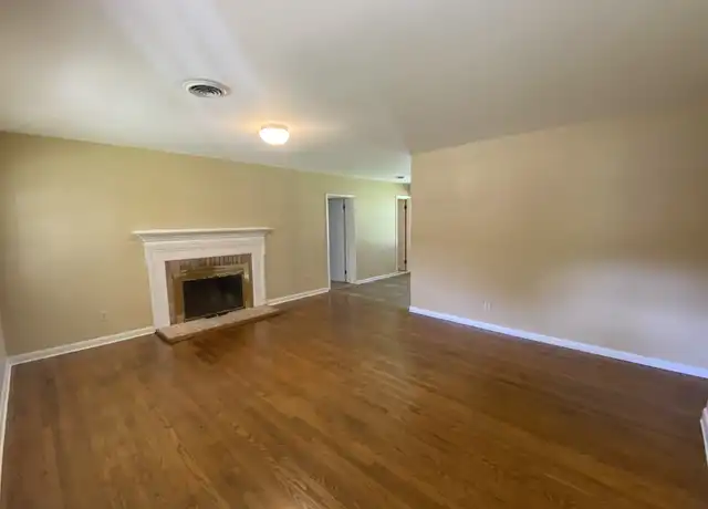 Property at 109 Caran Rd, Williamsburg, VA, 23185, 3 beds, 2 baths, [object Object]