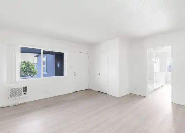 Property at 1805 W 80th St Unit 8, Los Angeles, CA, 90047, 2 beds, 1 bath, [object Object]