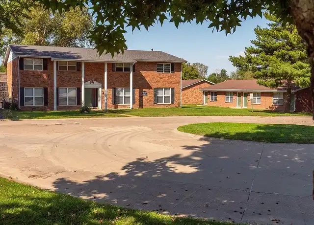 Property at Green Door Apartments - 101 Adeline Dr, Belleville, IL, 62221, 1-2 bed, 1 bath, [object Object]