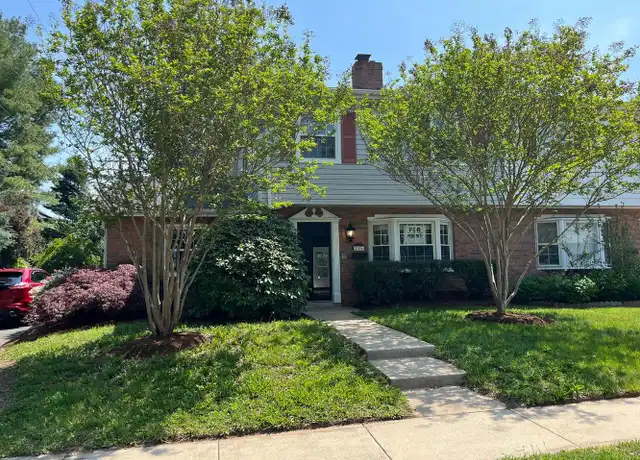 Property at 226 Washington St NE, Leesburg, VA, 20176, 4 beds, 2 baths, [object Object]