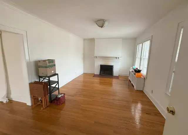 Property at 89 Maplewood Ave Unit 2, West Hartford, CT, 06119, 3 beds, 1 bath, [object Object]