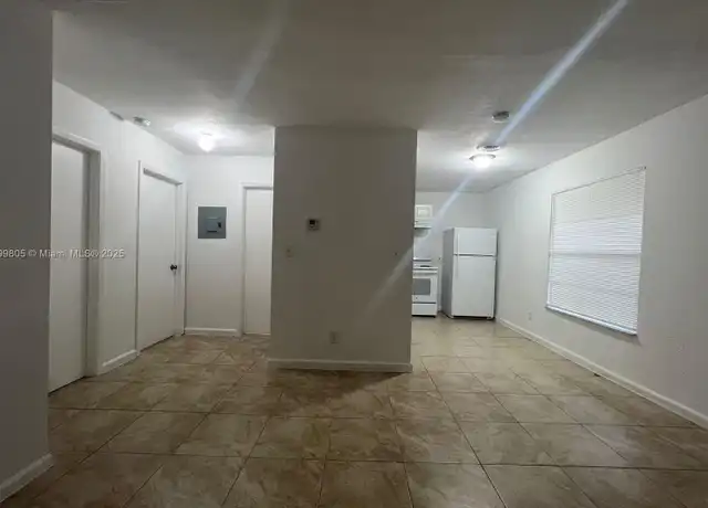 Property at 921 NW 2nd Ave Unit 2, Fort Lauderdale, FL, 33311, 2 beds, 1 bath, [object Object]