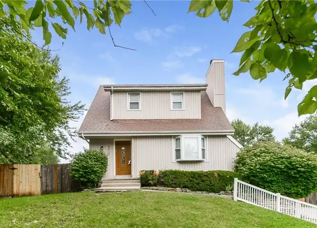 Property at 6810 N Chas Dr, Pleasant Valley, MO, 64068, 3 beds, 2.5 baths, [object Object]