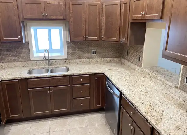 Property at 1911 Scott Blvd, Covington, KY, 41014, 2 beds, 1 bath, [object Object]