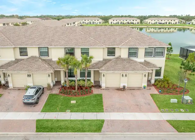 Property at 10032 W Villa Cir, Vero Beach, FL, 32966, 3 beds, 2.5 baths, [object Object]