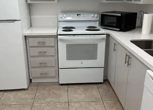 Property at 406 NW 68th Ave #419, Plantation, FL, 33317, 1 bed, 1.5 baths, [object Object]