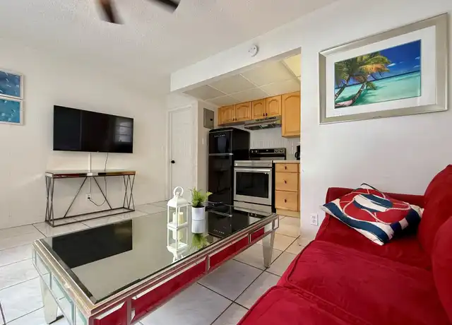 Property at 3210 Canal Dr Unit 8, Pompano Beach, FL, 33062, 1 bed, 1 bath, [object Object]