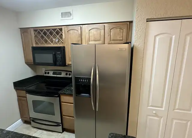 Property at 2851 N Oakland Forest Dr #206, Oakland Park, FL, 33309, 1 bed, 1 bath, [object Object]