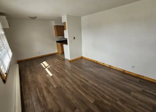 Property at 1322 5th Ave S Unit 3, La Crosse, WI, 54601, 1 bed, 1 bath, [object Object]