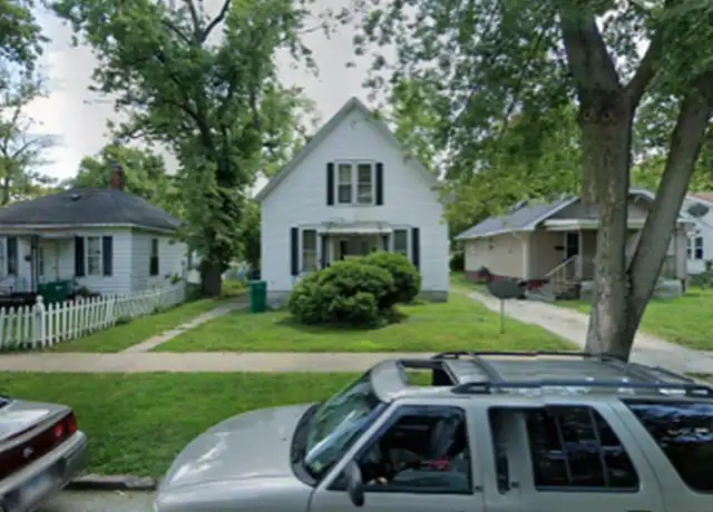 Property at 1069 W King St, Decatur, IL, 62522, 3 beds, 1 bath, [object Object]