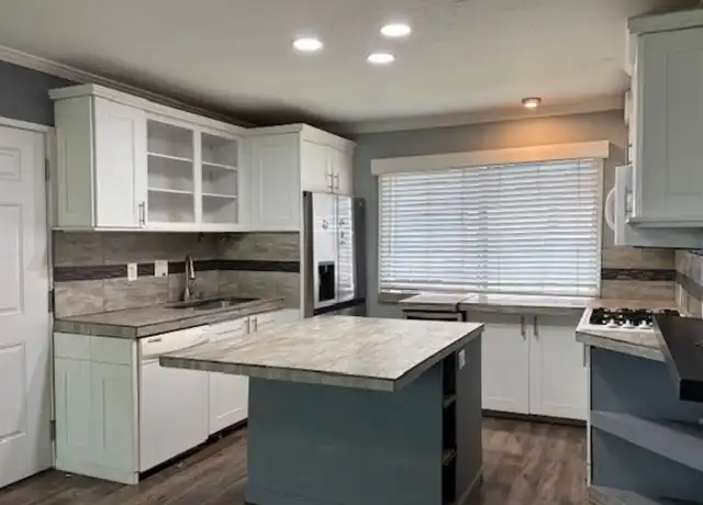 Property at 74-5618 Palani Rd, Kailua Kona, HI, 96740, 2 beds, 1 bath, [object Object]