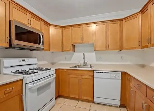 Property at 327 Centre St #203, Jamaica Plain, MA, 02130, 3 beds, 1 bath, [object Object]