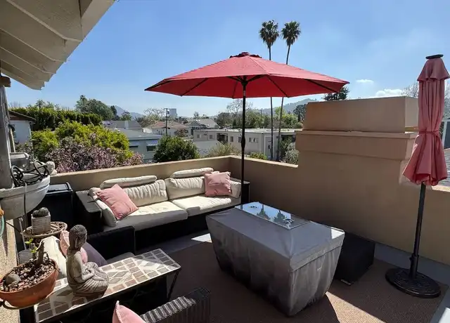 Property at 4365 Troost Ave, Studio City, CA, 91604, 3 beds, 2 baths, [object Object]