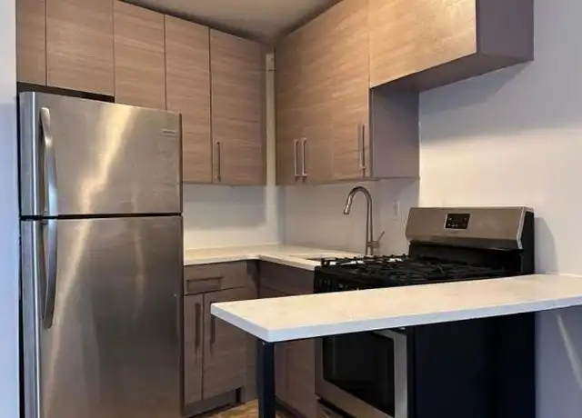 Property at 1001 Fulton St, Brooklyn, NY, 11238, 2 beds, 1 bath, [object Object]