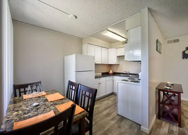 Property at 610 Howe Ave, Sacramento, CA, 95825, 1-2 bed, 1 bath, [object Object]