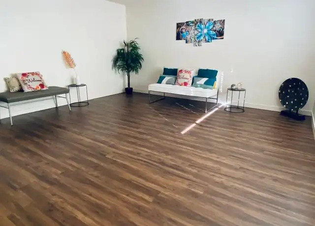 Property at 9000 Casals St, Sacramento, CA, 95826, 2 beds, 1 bath, [object Object]