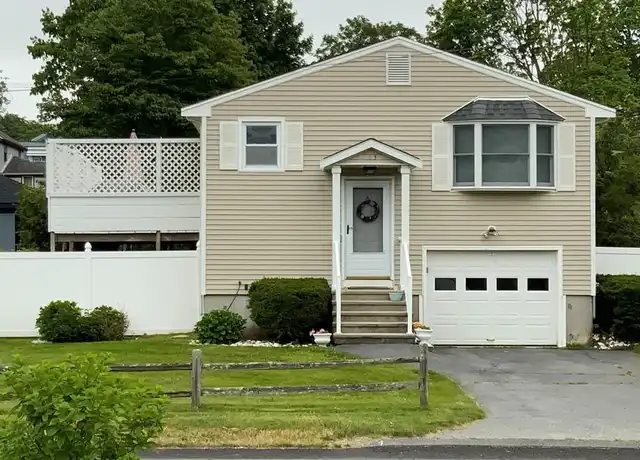 Property at 173 Center Ave, Middletown, RI, 02842, 2 beds, 2 baths, [object Object]