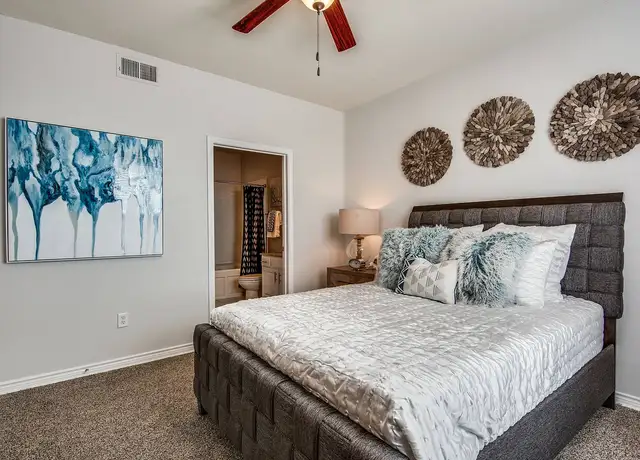 Photo of 350 Continental Dr, Lewisville, TX 75067