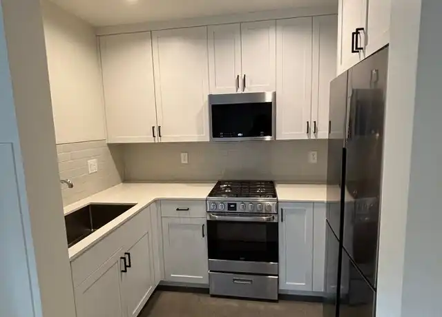 Property at 2915 NW Wilson St, Portland, OR, 97210, 0-3 beds, 1-2.5 bath, [object Object]