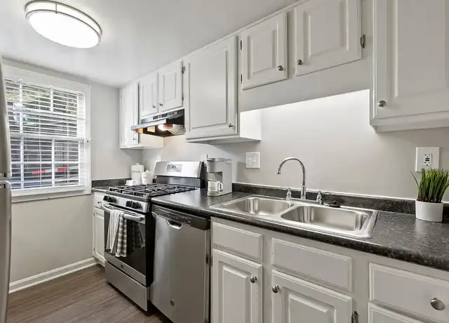 Property at Colonial Apartments - 5501 Pony Farm Dr, Richmond, VA, 23227, 1-2 bed, 1-1.5 bath, [object Object]