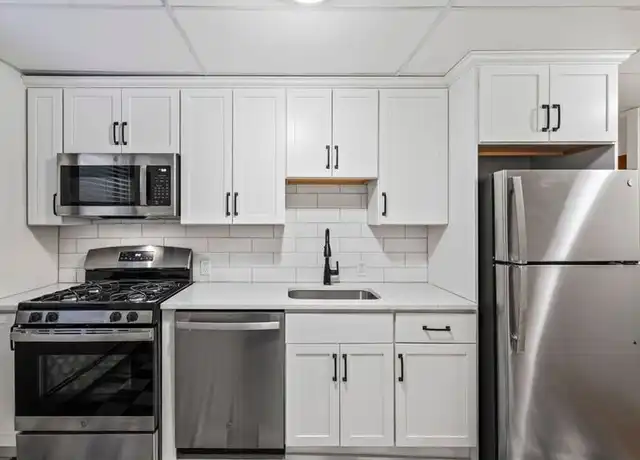Property at 33 Franklin St Unit 4, Saratoga Springs, NY, 12866, 1 bed, 1 bath, [object Object]