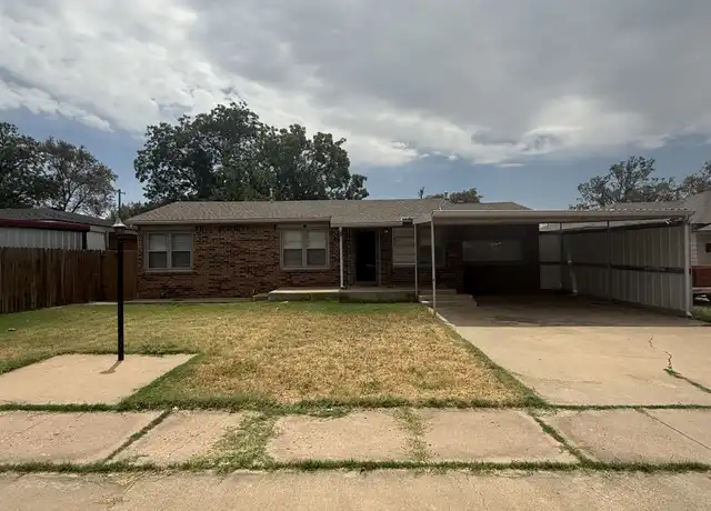 Property at 2015 44th St, Lubbock, TX, 79412, 3 beds, 2 baths, [object Object]