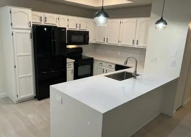 Property at 11666 N 28th Dr #175, Phoenix, AZ, 85029, 2 beds, 2 baths, [object Object]