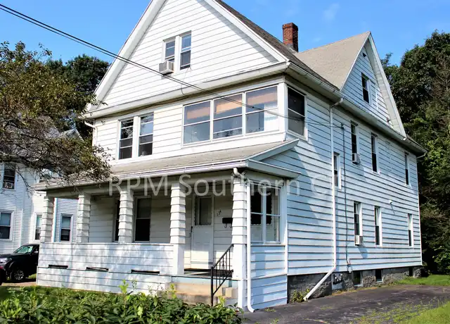 Property at 122 Derby Ave Unit 2nd Floor, Seymour, CT, 06483, 2 beds, 1 bath, [object Object]