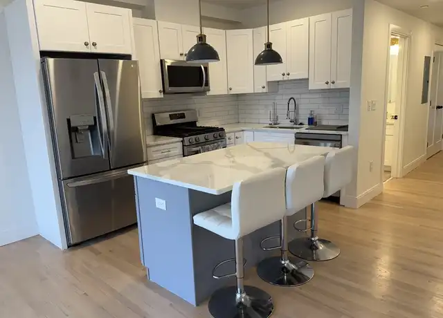 Property at 138 Centre St #3, Dorchester, MA, 02124, 3 beds, 2 baths, [object Object]