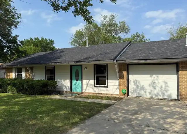 Property at 1204 Aransas St, Lockhart, TX, 78644, 3 beds, 2 baths, [object Object]