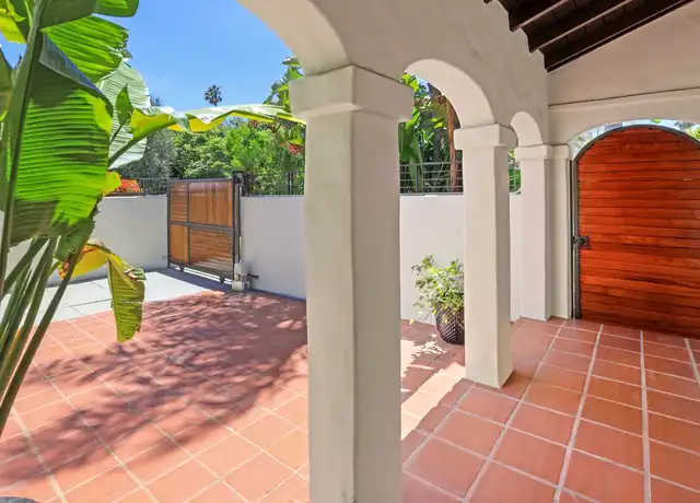 Property at 6527 W 5th St, Los Angeles, CA, 90048, 3 beds, 2 baths, [object Object]
