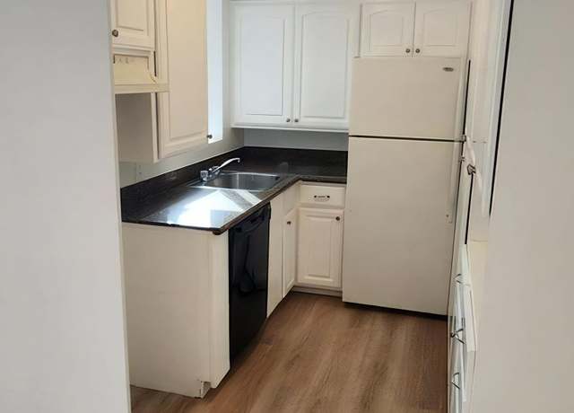 Photo of 17 Devonshire Blvd Unit 5, San Carlos, CA 94070