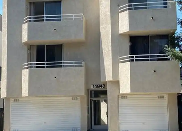 Property at 14948 Moorpark St #103, Sherman Oaks, CA, 91403, 3 beds, 3.5 baths, [object Object]