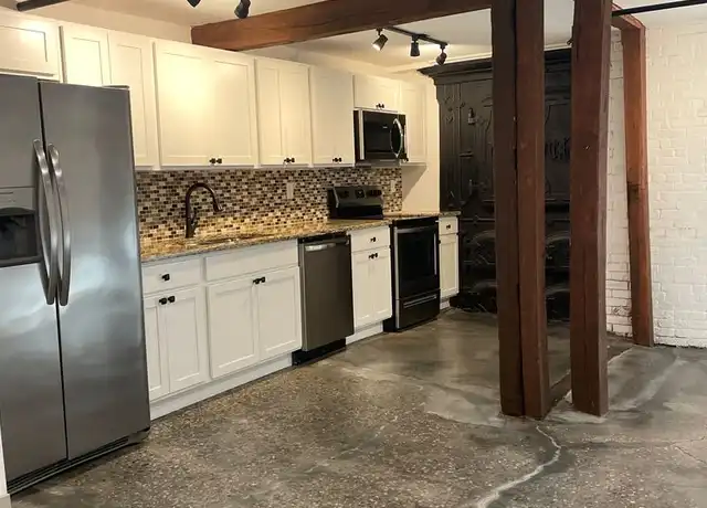 Property at 18 E Maple St Unit 5, Dallastown, PA, 17313, 2 beds, 1 bath, [object Object]