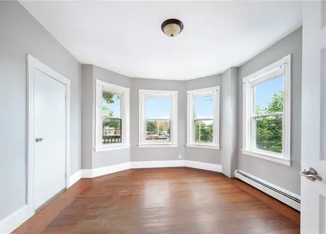 Property at 8 Eaton St Unit 3, Providence, RI, 02908, 6 beds, 2 baths, [object Object]