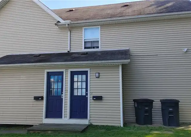 Property at 628 Sumner St Unit DOWN, Akron, OH, 44311, 3 beds, 1 bath, [object Object]