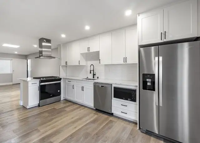 Photo of 125 16th St, Huntington Beach, CA 92648