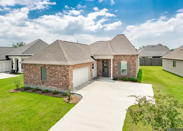 Property at 39326 Copperwood Ave, Prairieville, LA, 70769, 4 beds, 2 baths, [object Object]