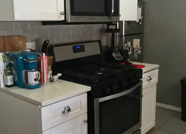 Property at 26 Lyon St, New Haven, CT, 06511, 2 beds, 1 bath, [object Object]